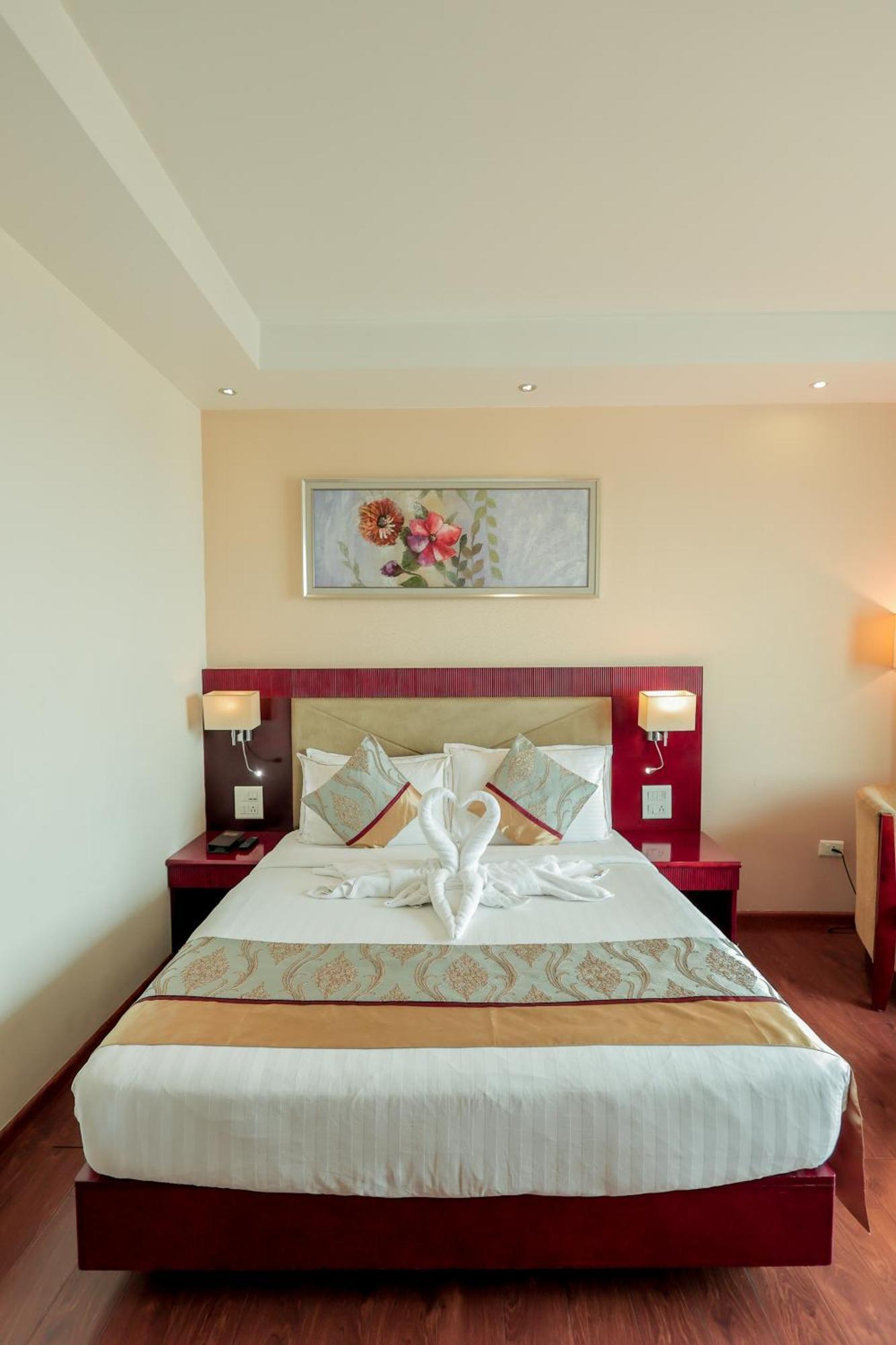 Bravura Gold Resort Meerut Exterior foto